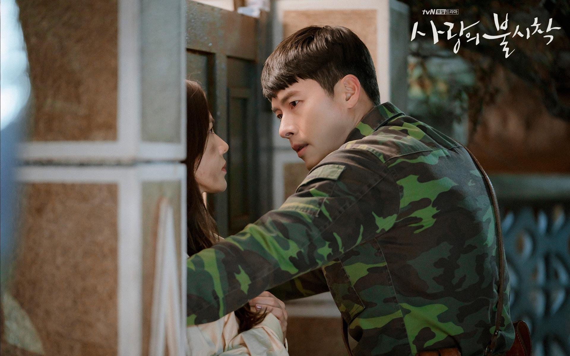 青少年野外求生竞技，团队合作与生存技能考验，野外求生比赛独挑荒野