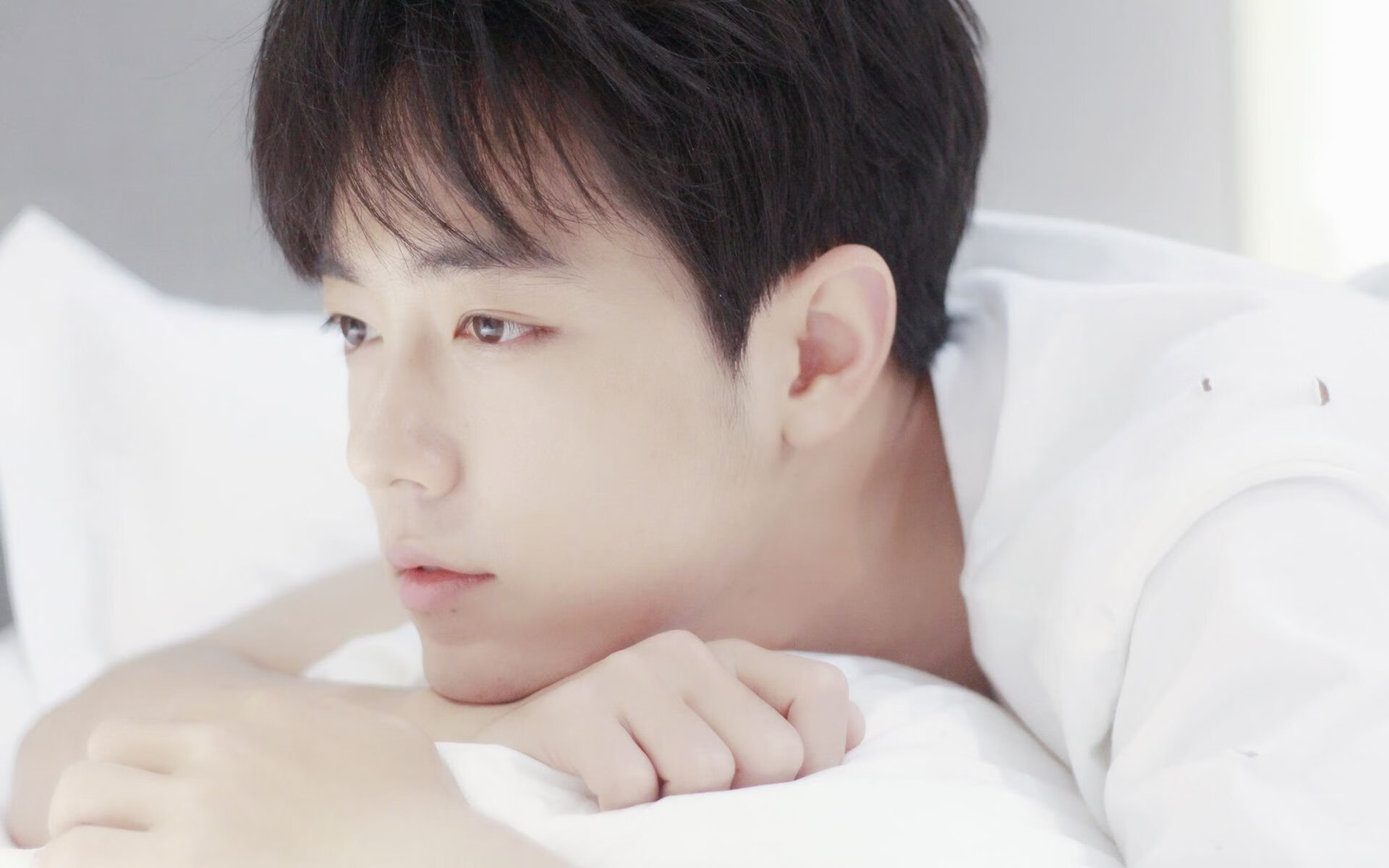 职业球员是否应承担社会公益参与责任,职业球员和业余球员