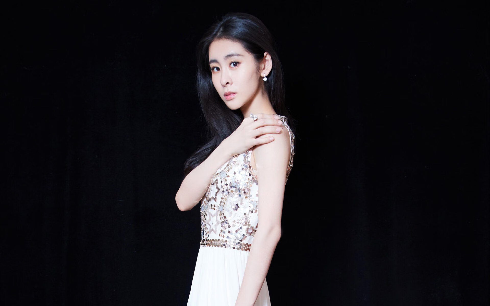 开云中国大陆-青年队与一线队训练标准是否应高度统一，青年队比赛