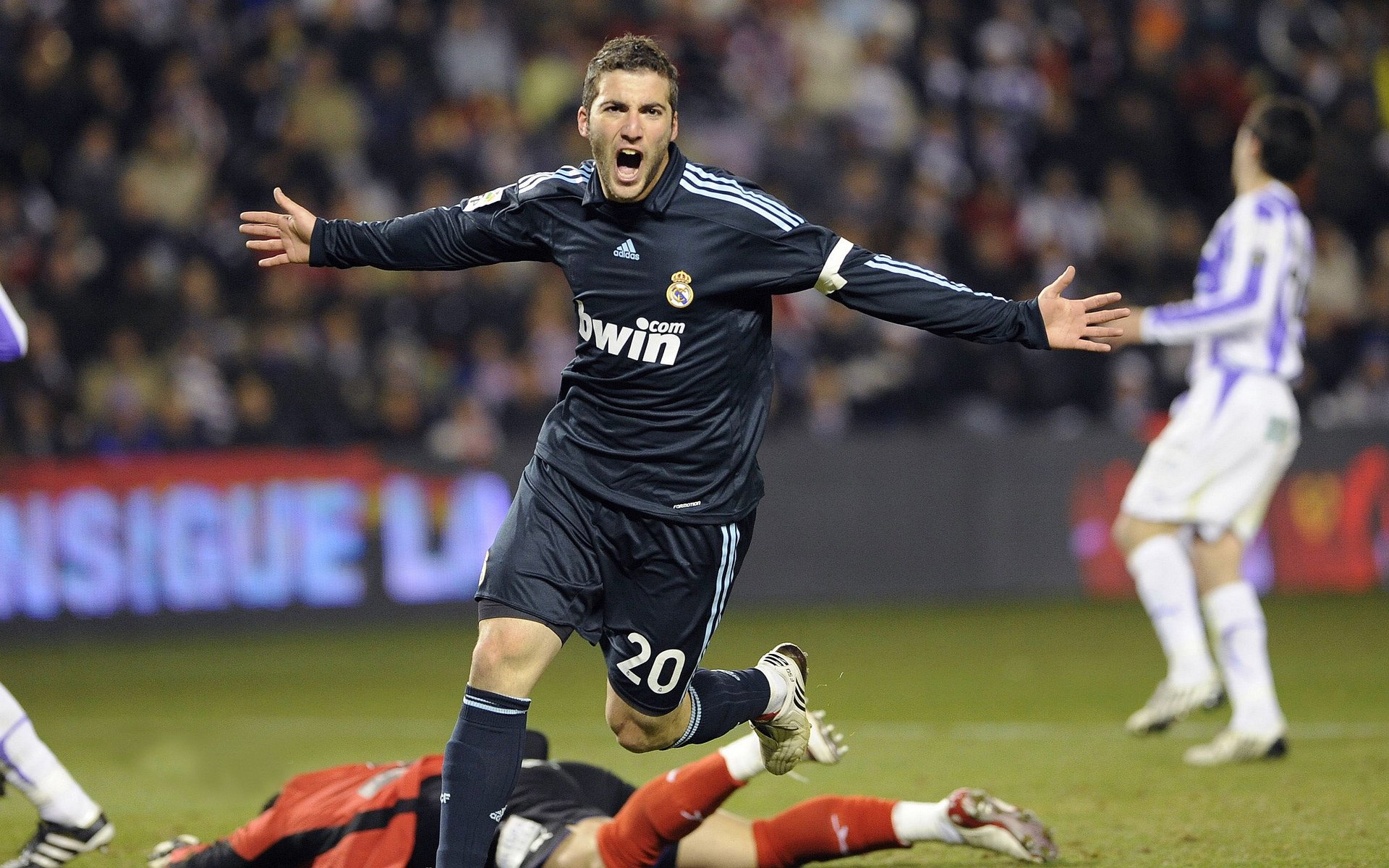 库里：从无名到超巨，他如何改变了联盟的打法？，库里lol